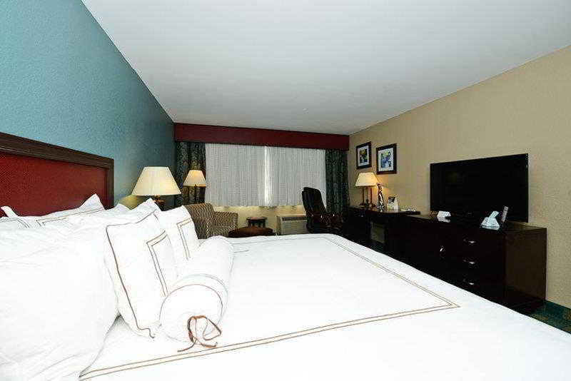 Causeway Bay Hotel ランシング 部屋 写真