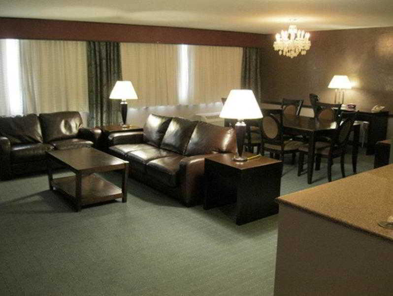 Causeway Bay Hotel ランシング レストラン 写真